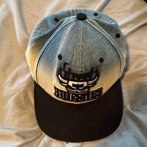 Bullies hat